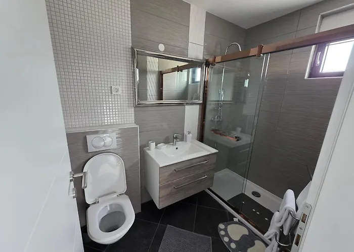 Diamond Apartment Nin